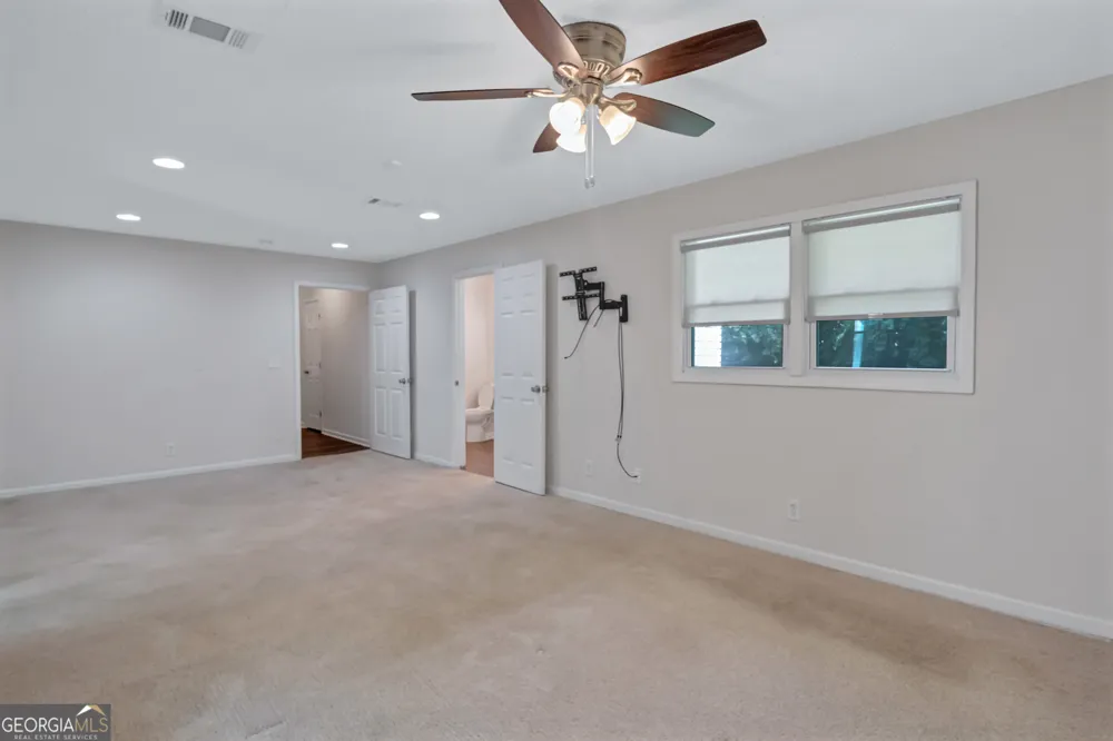 5772 Lilburn Stone Mountain RD Stone Mountain, GA 30087