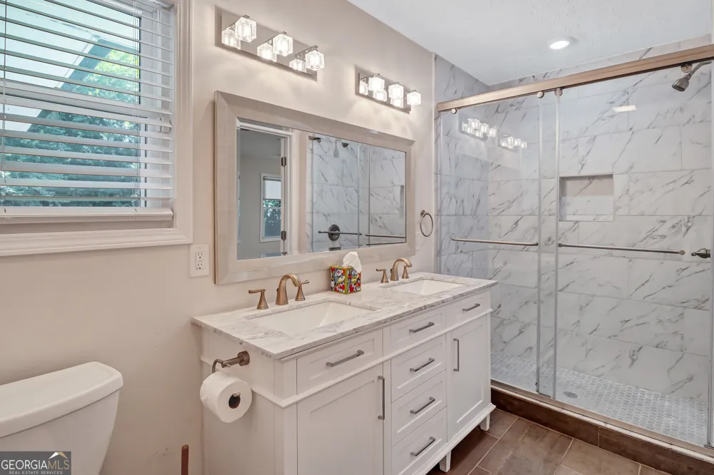 5772 Lilburn Stone Mountain RD Stone Mountain, GA 30087