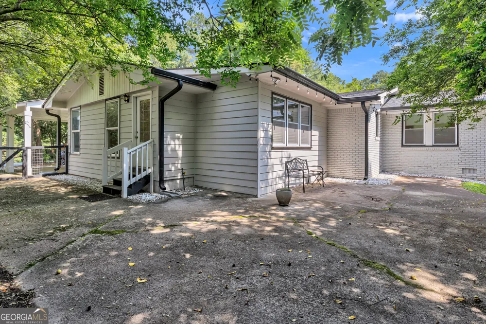 5772 Lilburn Stone Mountain RD Stone Mountain, GA 30087