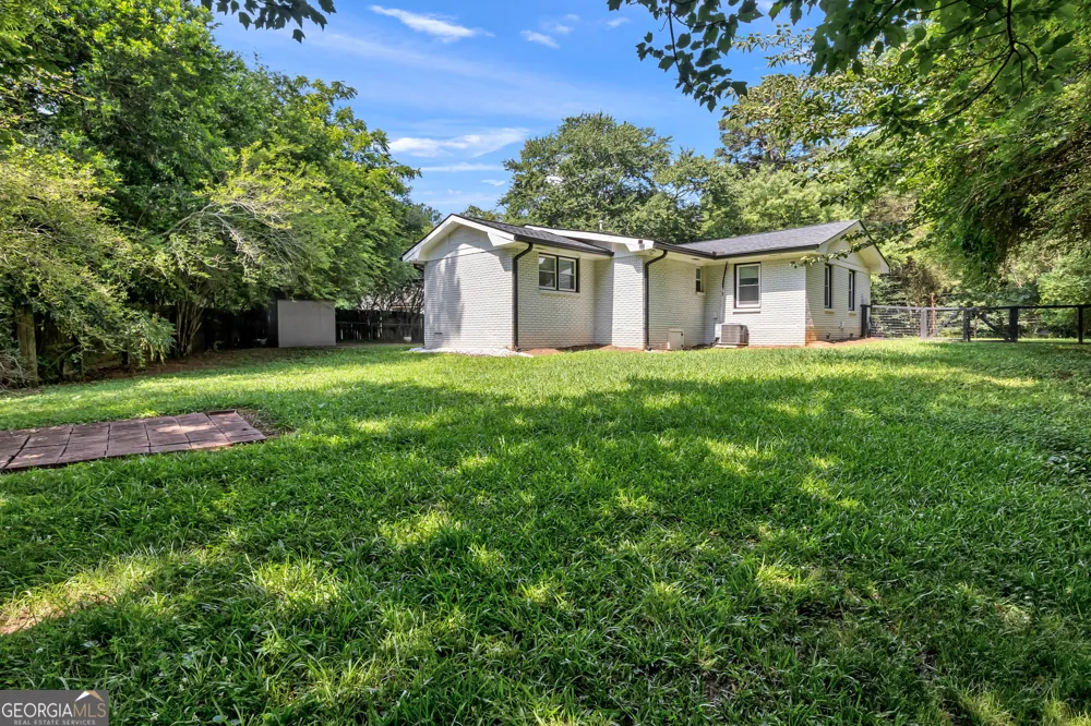 5772 Lilburn Stone Mountain RD Stone Mountain, GA 30087