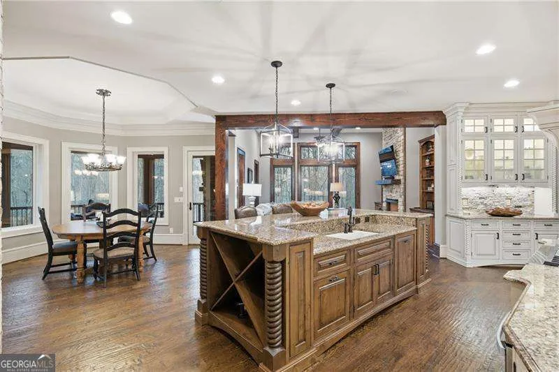 210 Etowah LNDG Ball Ground, GA 30107