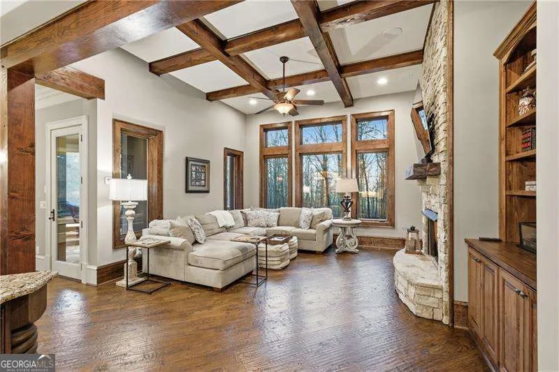 210 Etowah LNDG Ball Ground, GA 30107