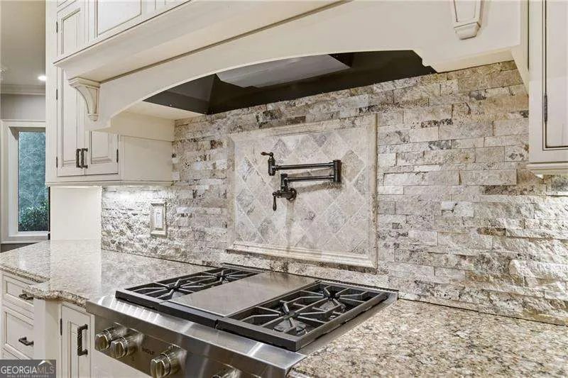 210 Etowah LNDG Ball Ground, GA 30107