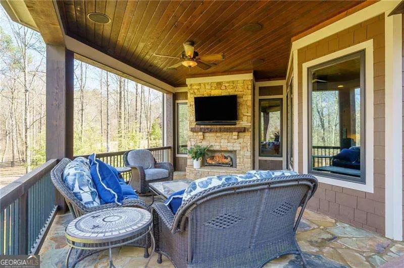 210 Etowah LNDG Ball Ground, GA 30107