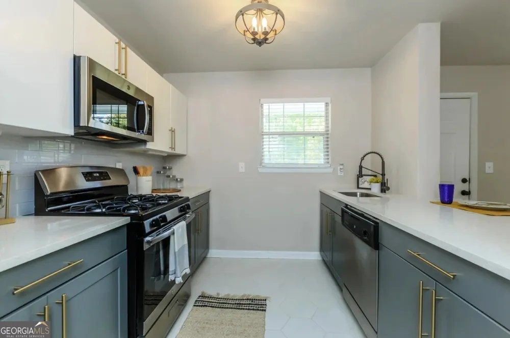 1900 Rosemont PKWY Roswell, GA 30076