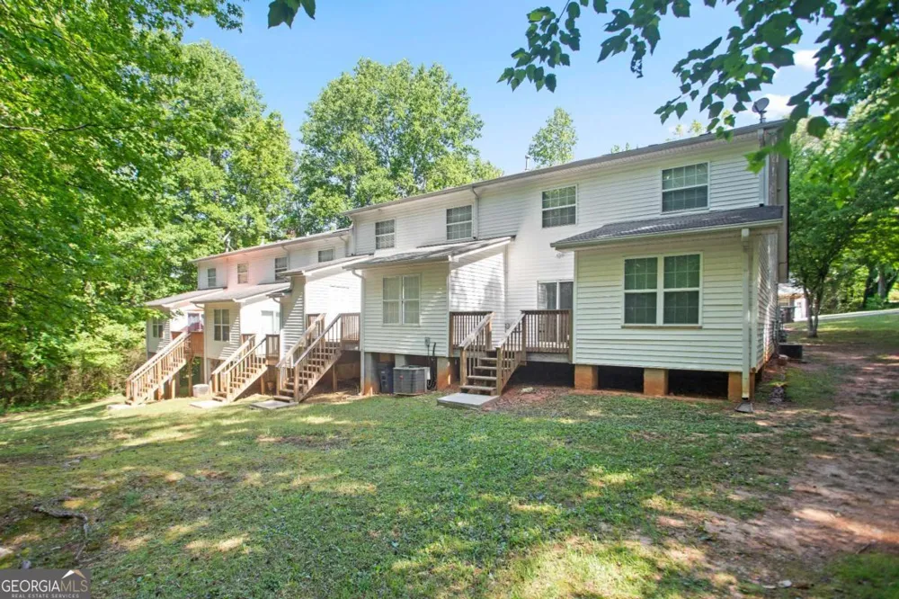 6712 Lakewood DR Douglasville, GA 30135