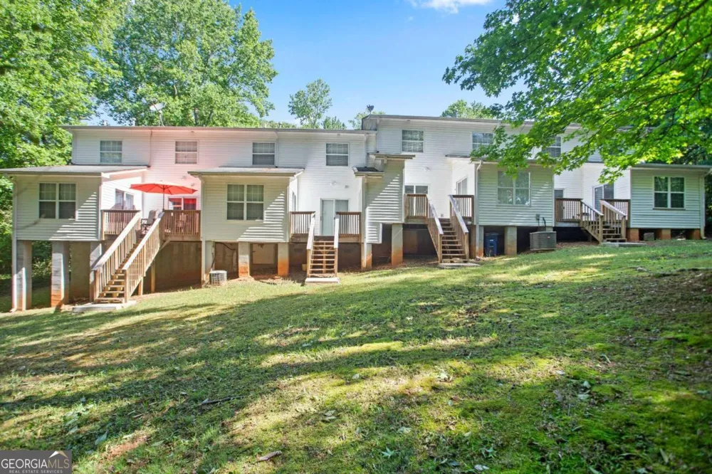 6712 Lakewood DR Douglasville, GA 30135