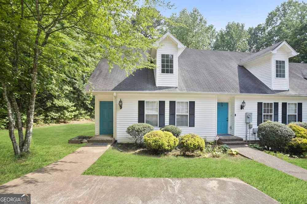 6712 Lakewood DR Douglasville, GA 30135
