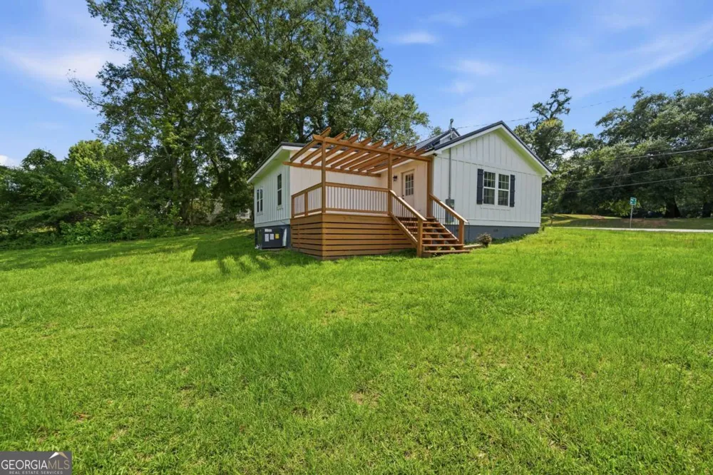 203 Main ST SE Toomsboro, GA 31090
