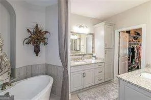 121 Via Roma Woodstock, GA 30188