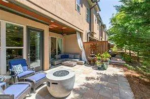 121 Via Roma Woodstock, GA 30188