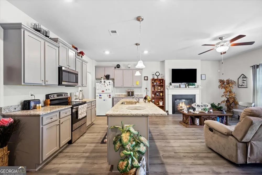 7503 Knoll Hollow RD Lithonia, GA 30058