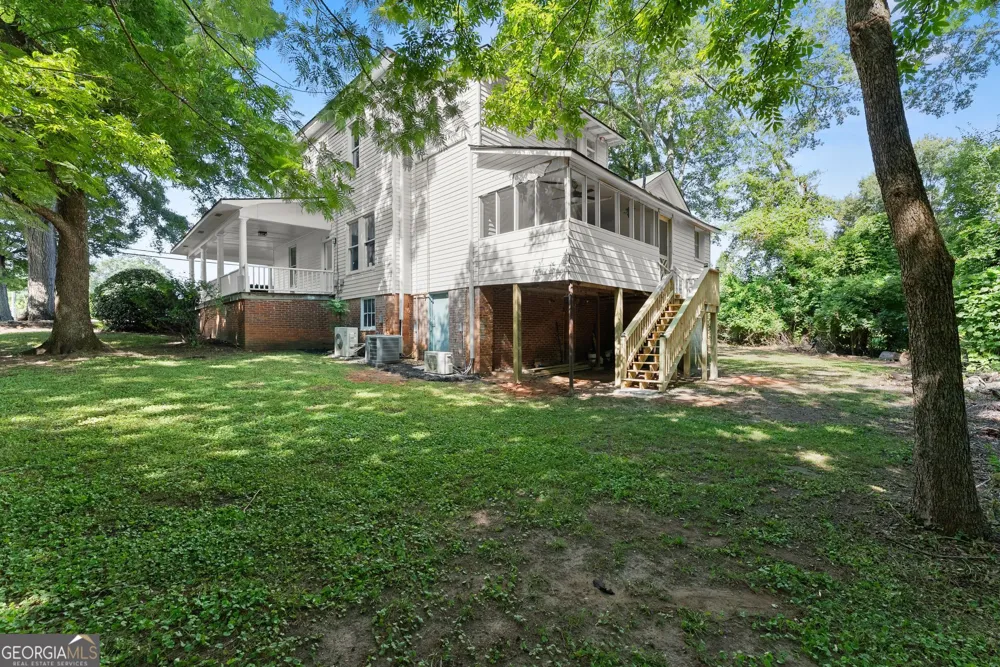 2158 N Broad ST Commerce, GA 30529
