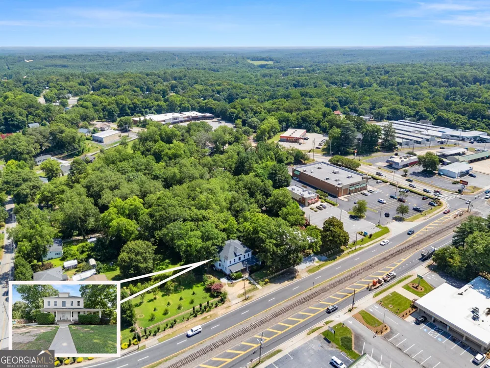 2158 N Broad ST Commerce, GA 30529
