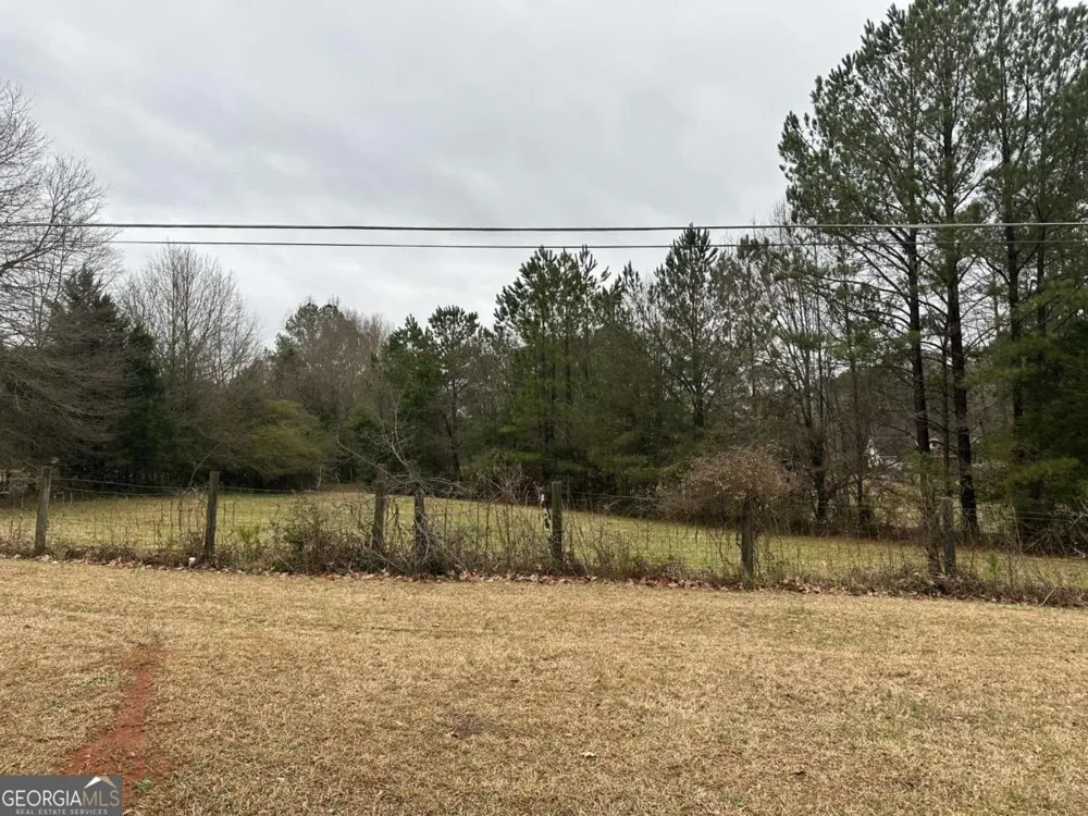 1975 Flat Shoals RD SE Conyers, GA 30013