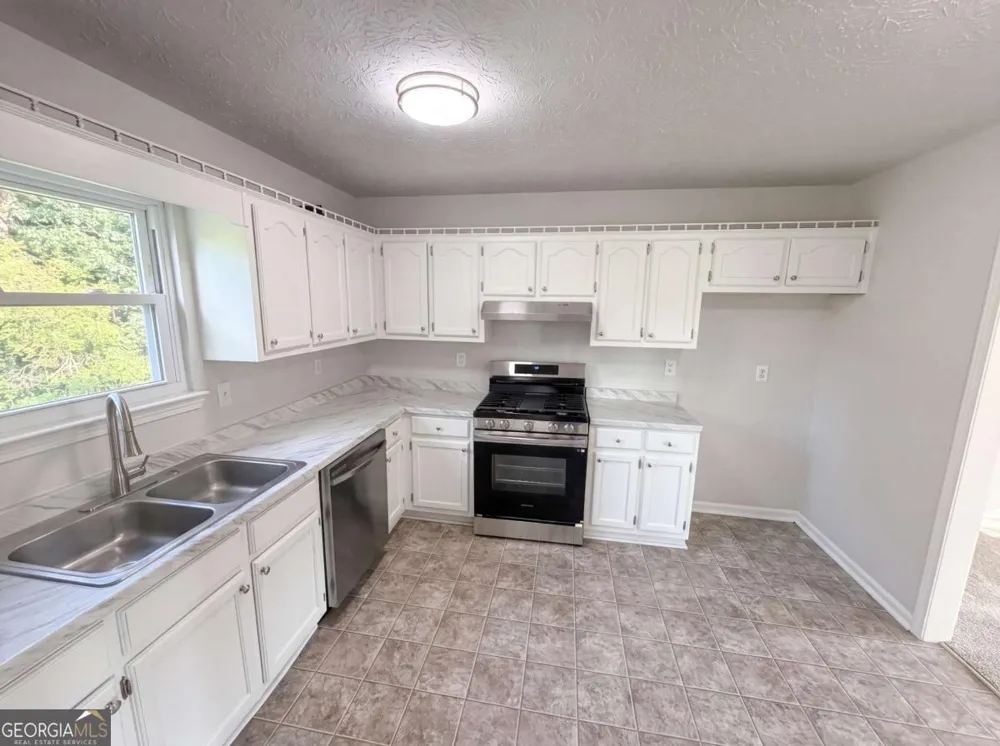 1872 David DR Douglasville, GA 30135
