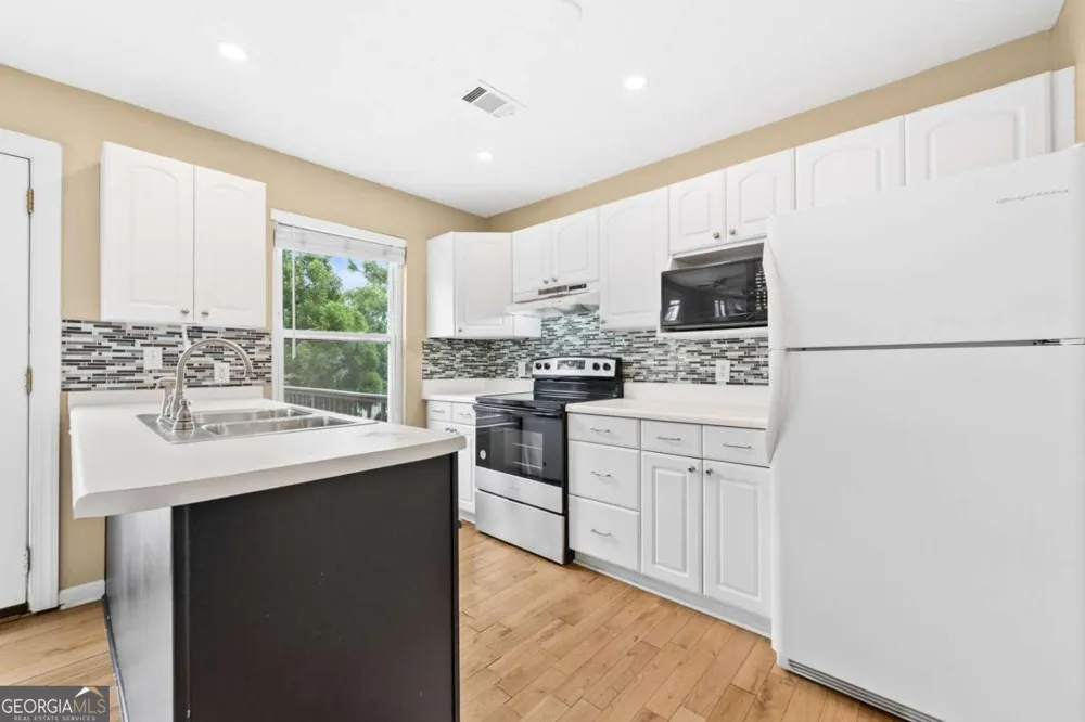 2266 Oak Glenn CIR Duluth, GA 30096