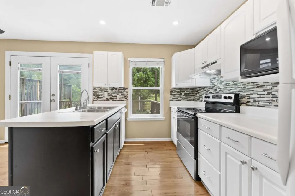 2266 Oak Glenn CIR Duluth, GA 30096