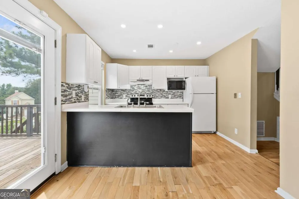 2266 Oak Glenn CIR Duluth, GA 30096