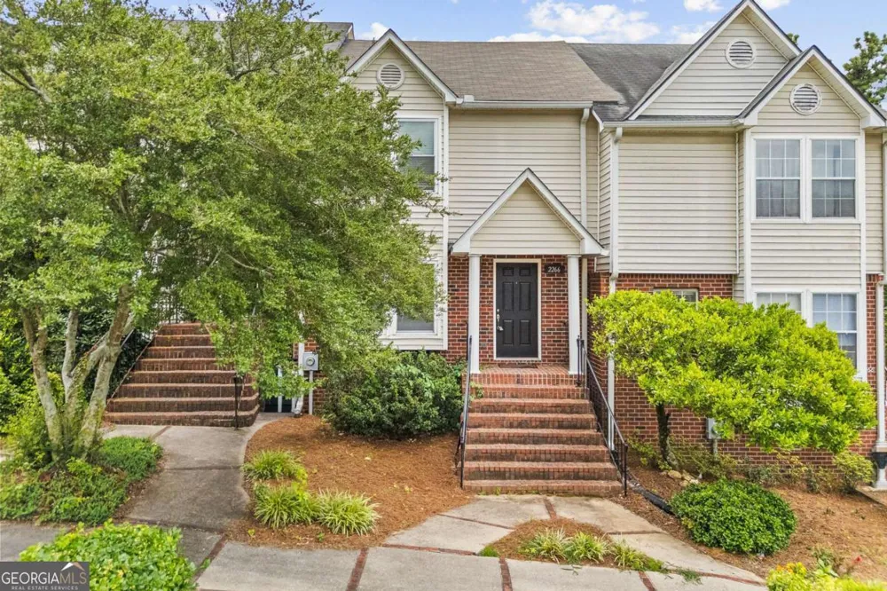 2266 Oak Glenn CIR Duluth, GA 30096