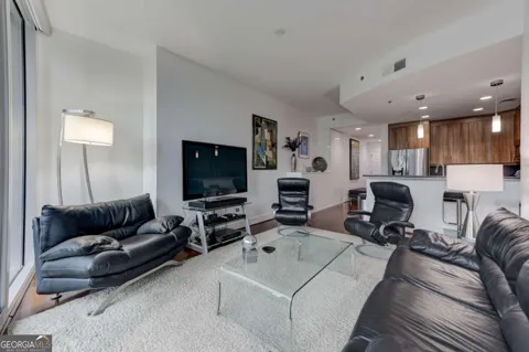 1080 Peachtree ST NE