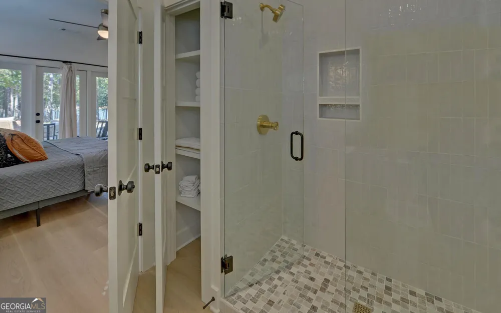 71 Woodlake Crt Hartwell, GA 30643