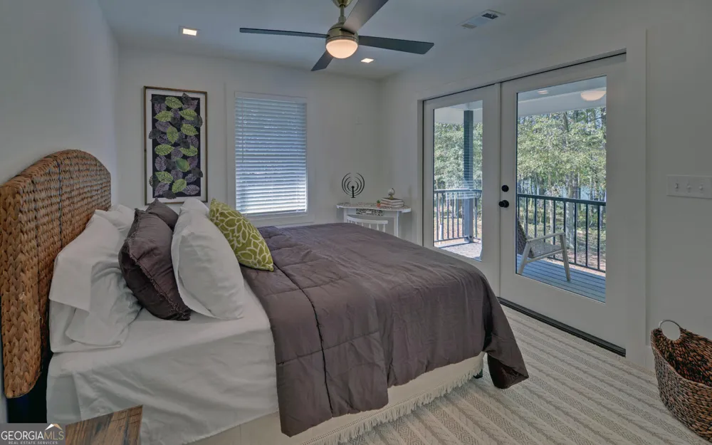 71 Woodlake Crt Hartwell, GA 30643