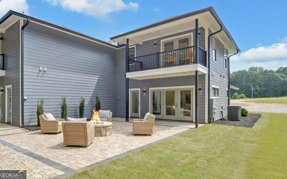 71 Woodlake Crt Hartwell, GA 30643