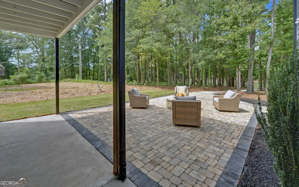 71 Woodlake Crt Hartwell, GA 30643
