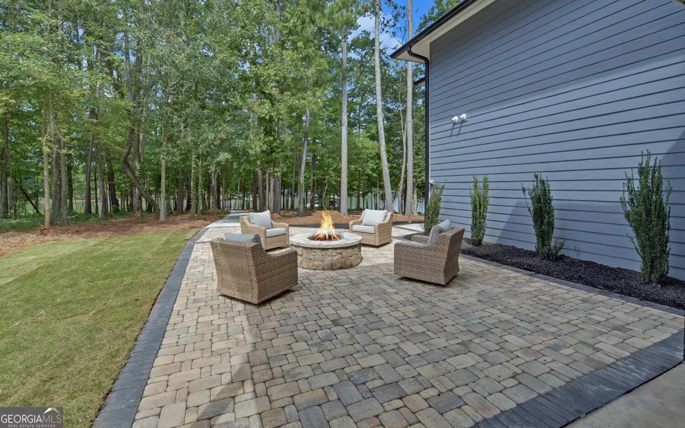 71 Woodlake Crt Hartwell, GA 30643