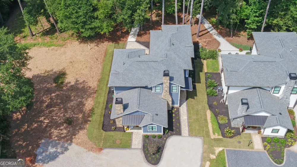 71 Woodlake Crt Hartwell, GA 30643