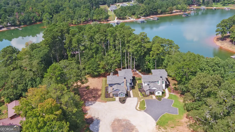 71 Woodlake Crt Hartwell, GA 30643