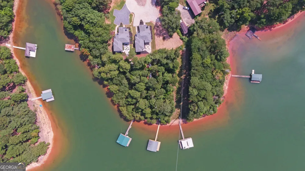 71 Woodlake Crt Hartwell, GA 30643