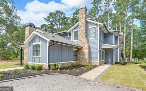 73 Woodlake Crt