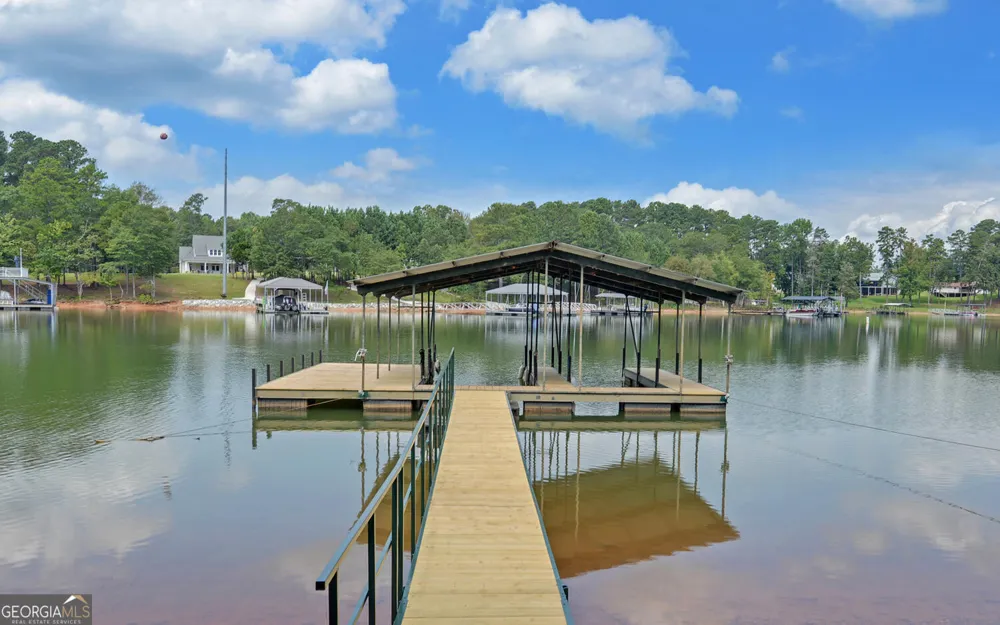 73 Woodlake Crt Hartwell, GA 30643