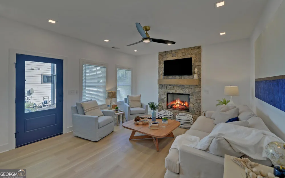 73 Woodlake Crt Hartwell, GA 30643