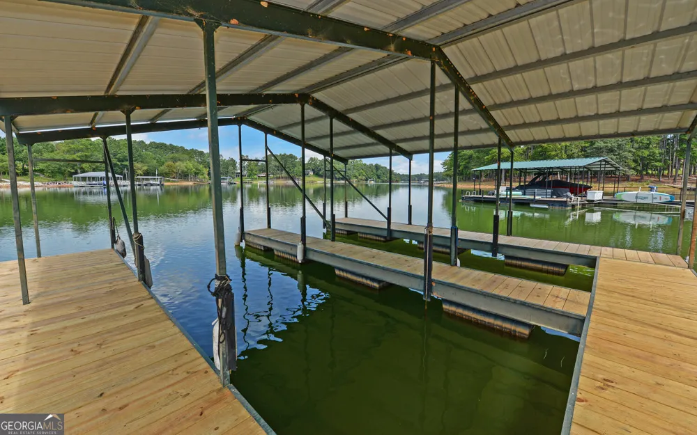 73 Woodlake Crt Hartwell, GA 30643