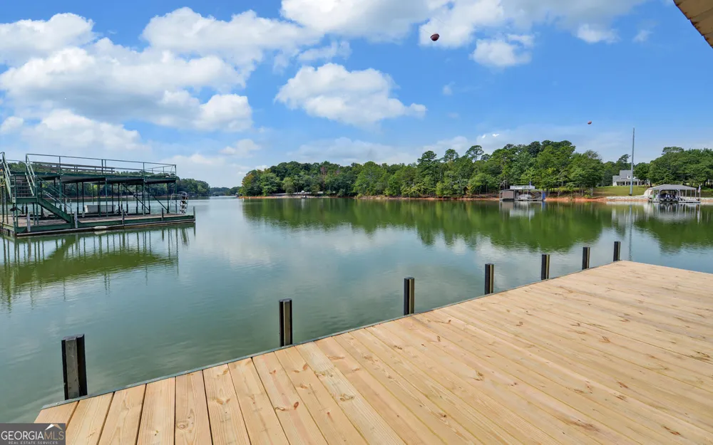 73 Woodlake Crt Hartwell, GA 30643