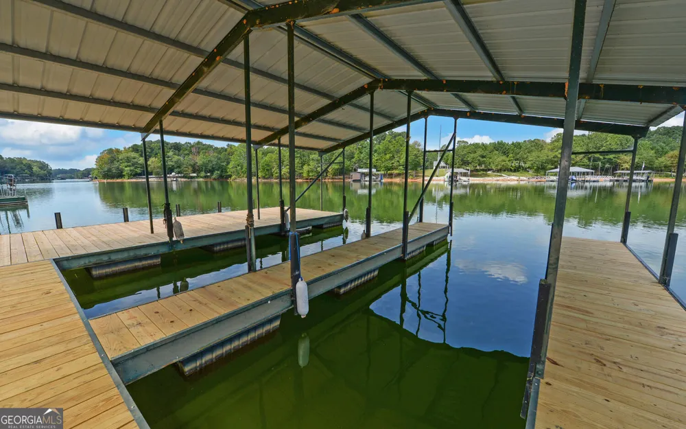 73 Woodlake Crt Hartwell, GA 30643