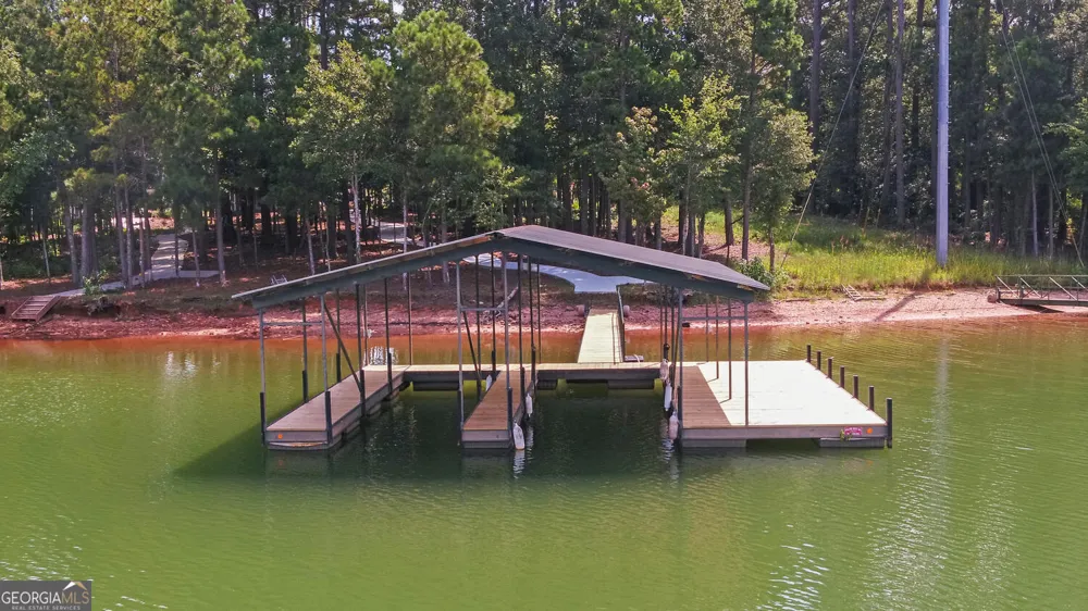 73 Woodlake Crt Hartwell, GA 30643
