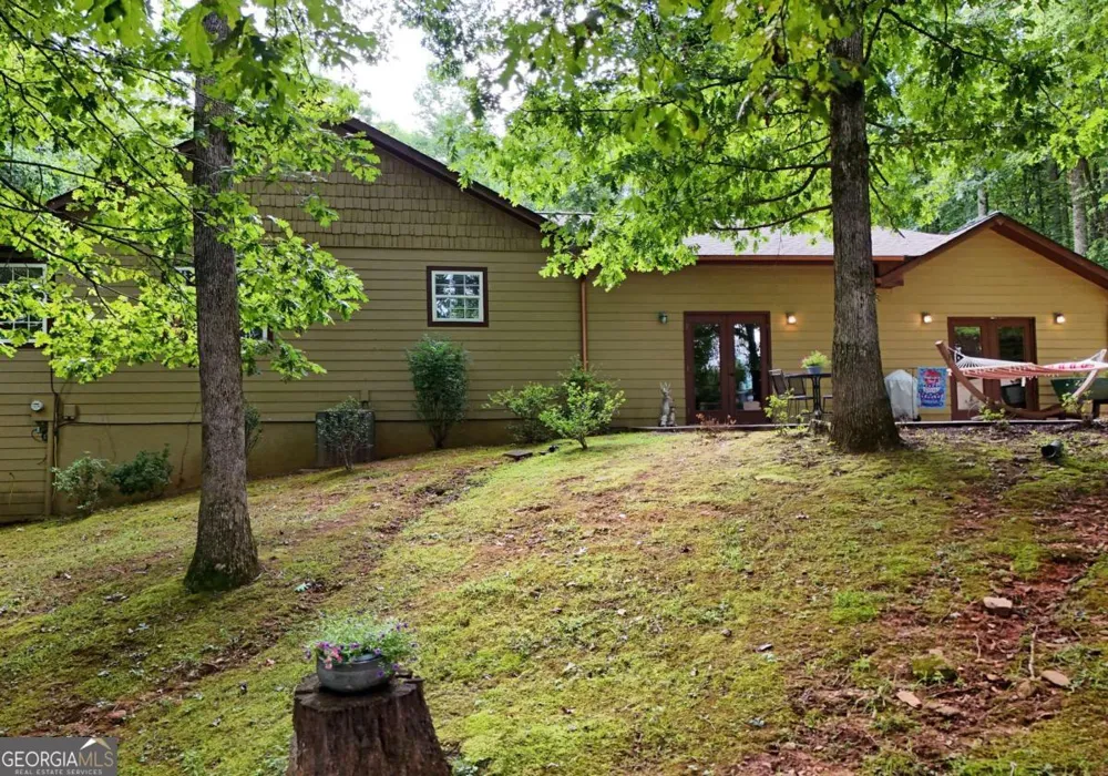 1512 Smithfield LN Young Harris, GA 30582