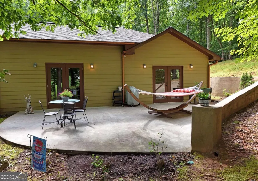 1512 Smithfield LN Young Harris, GA 30582