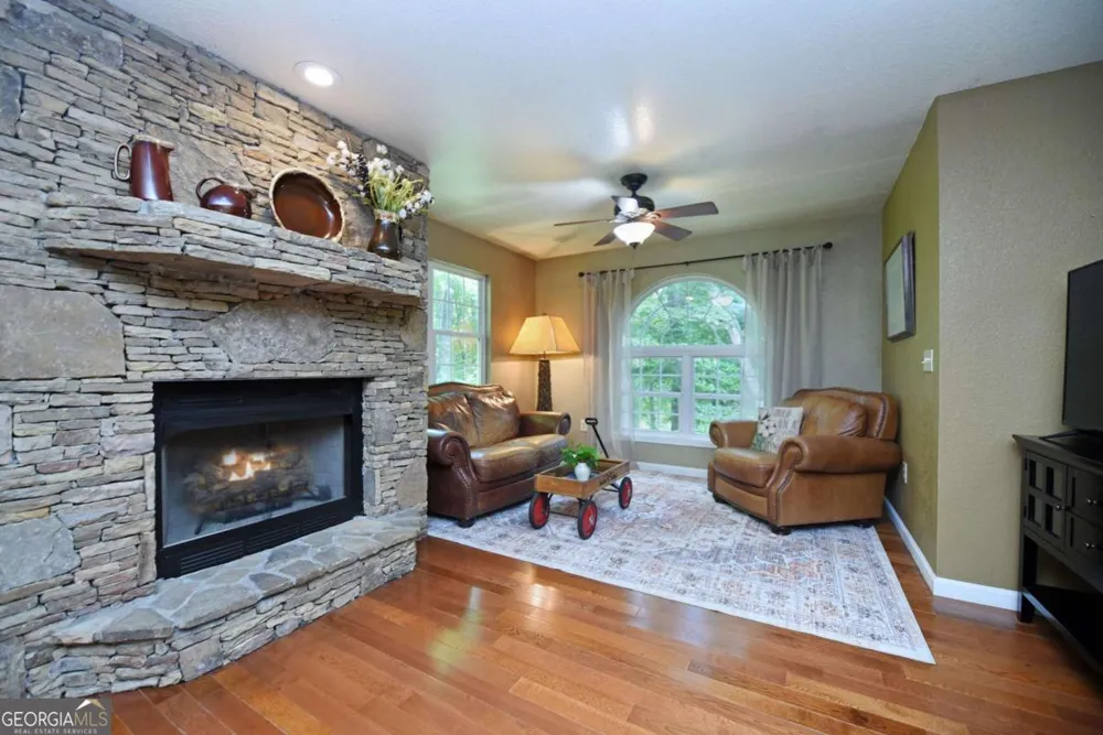 1512 Smithfield LN Young Harris, GA 30582