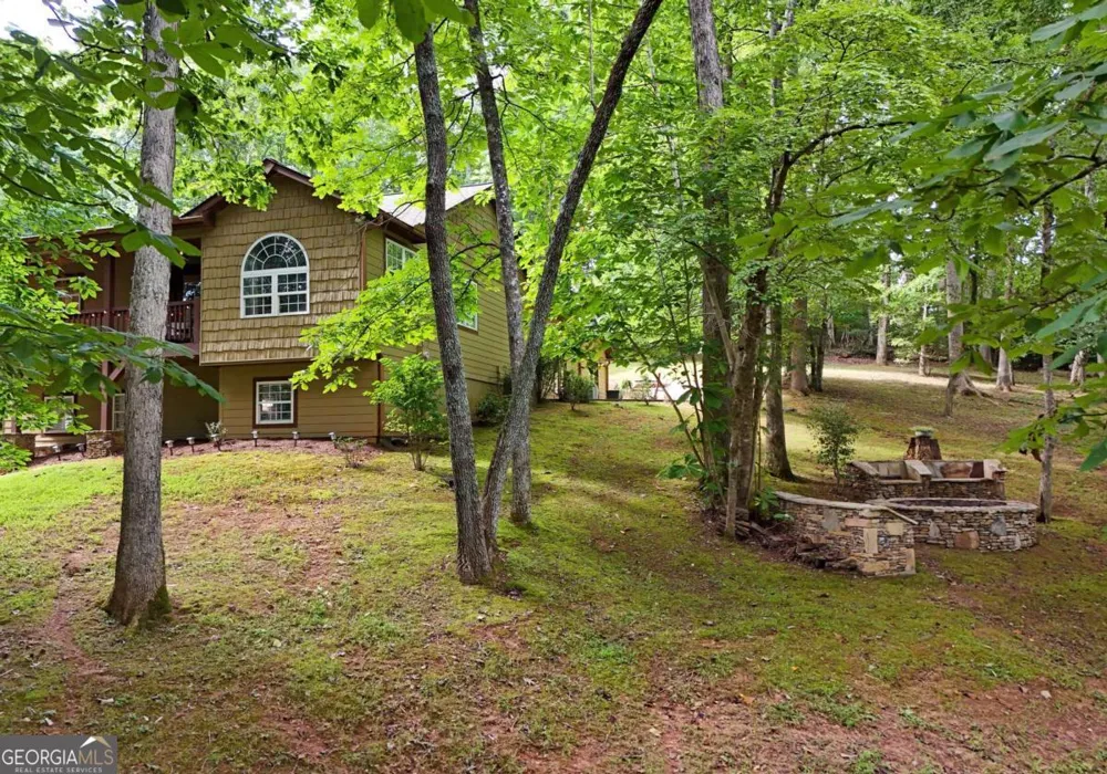 1512 Smithfield LN Young Harris, GA 30582
