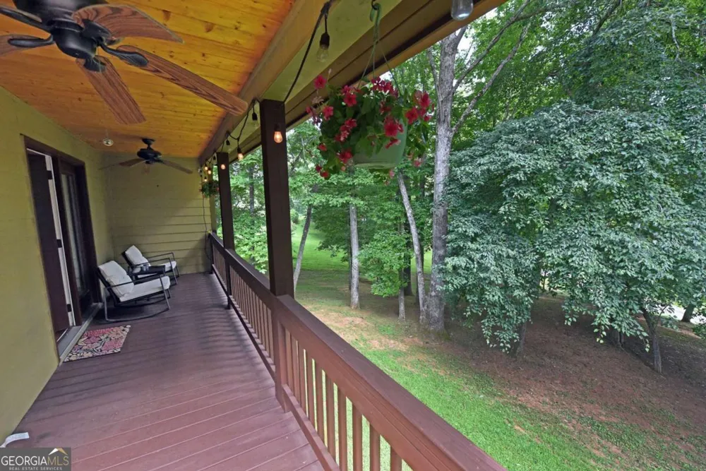 1512 Smithfield LN Young Harris, GA 30582