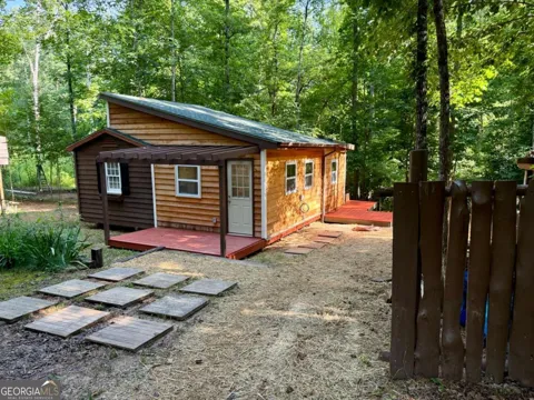 1125 Pecks RD