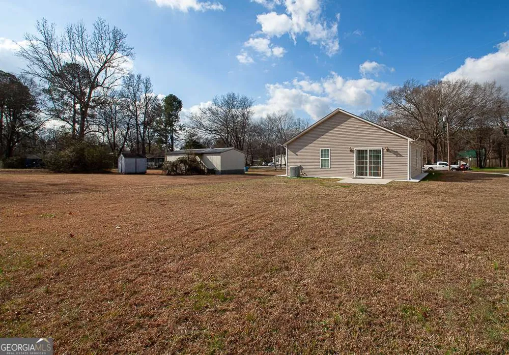 511 Circle DR Calhoun, GA 30701