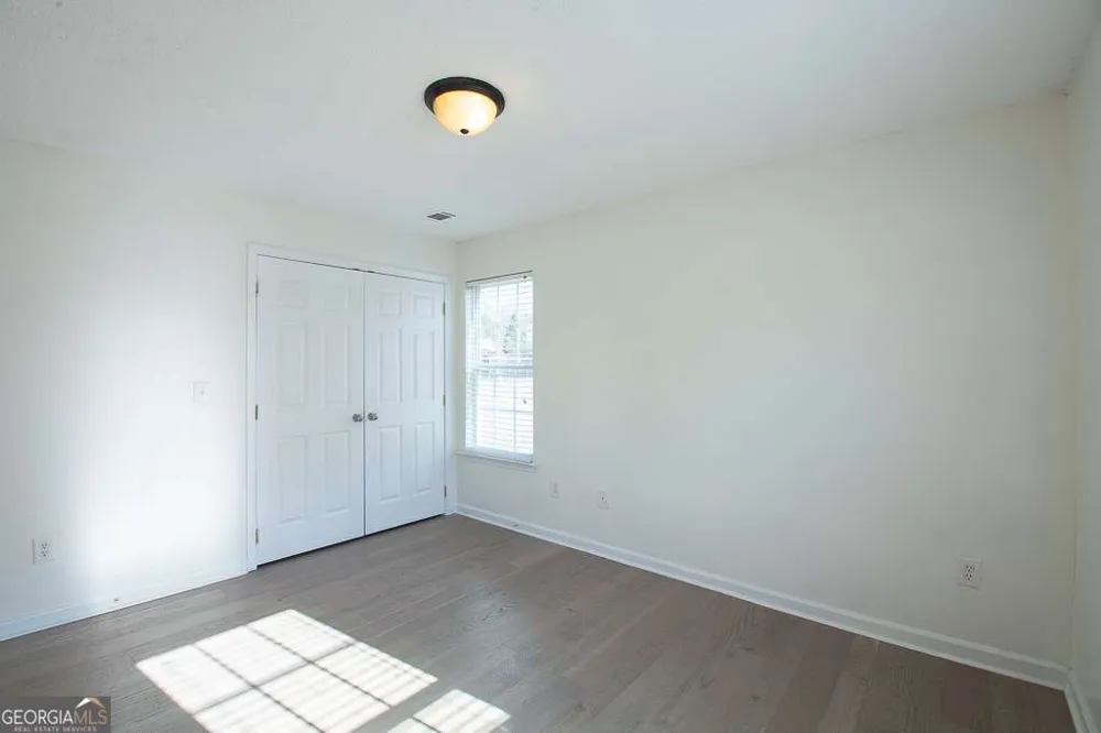 511 Circle DR Calhoun, GA 30701