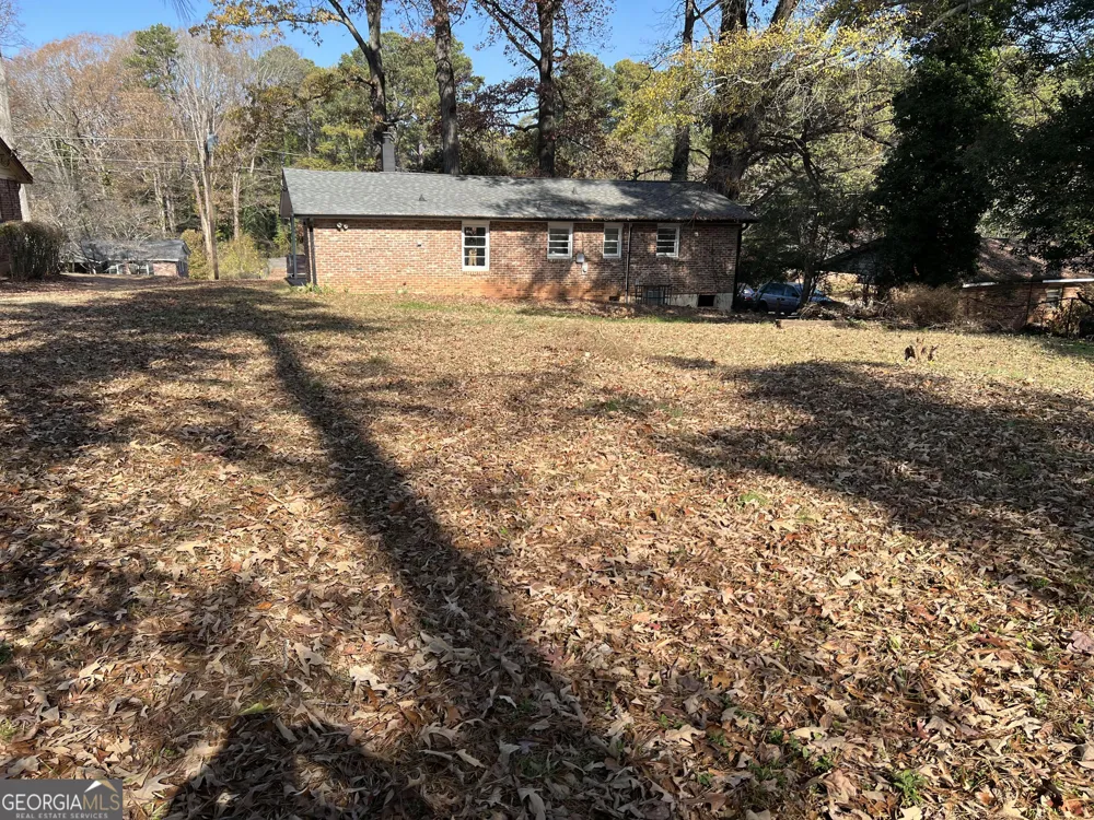2581 Oak CIR Ellenwood, GA 30294