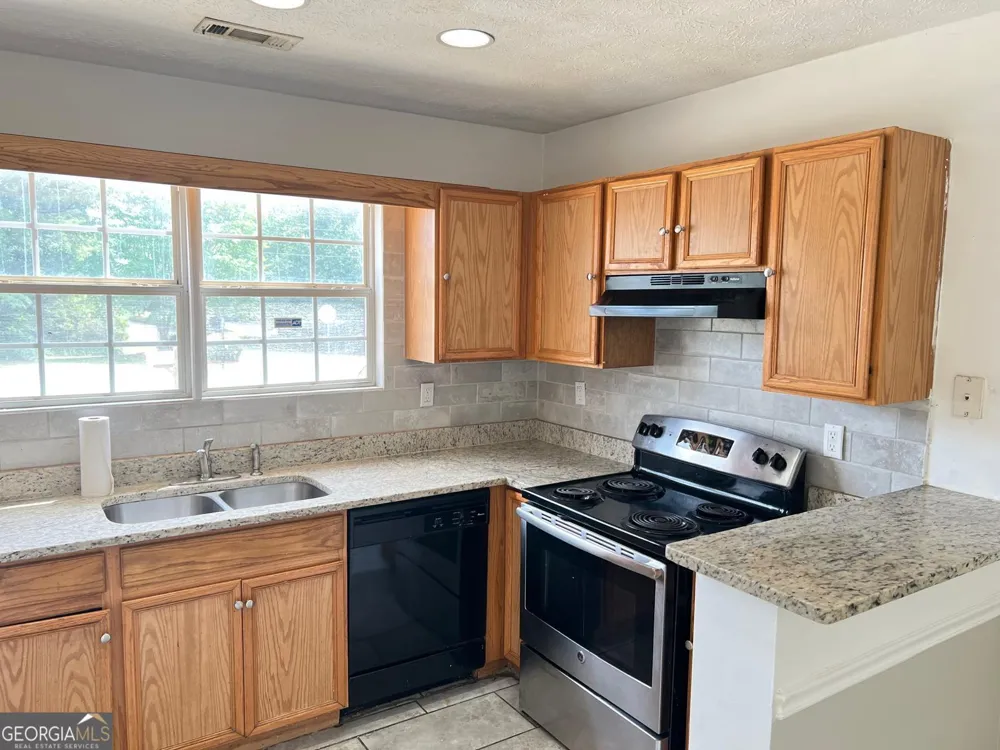 686 Morrow RD Forest Park, GA 30297